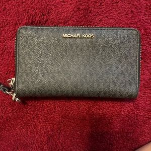 Michael Kors Wristlet
